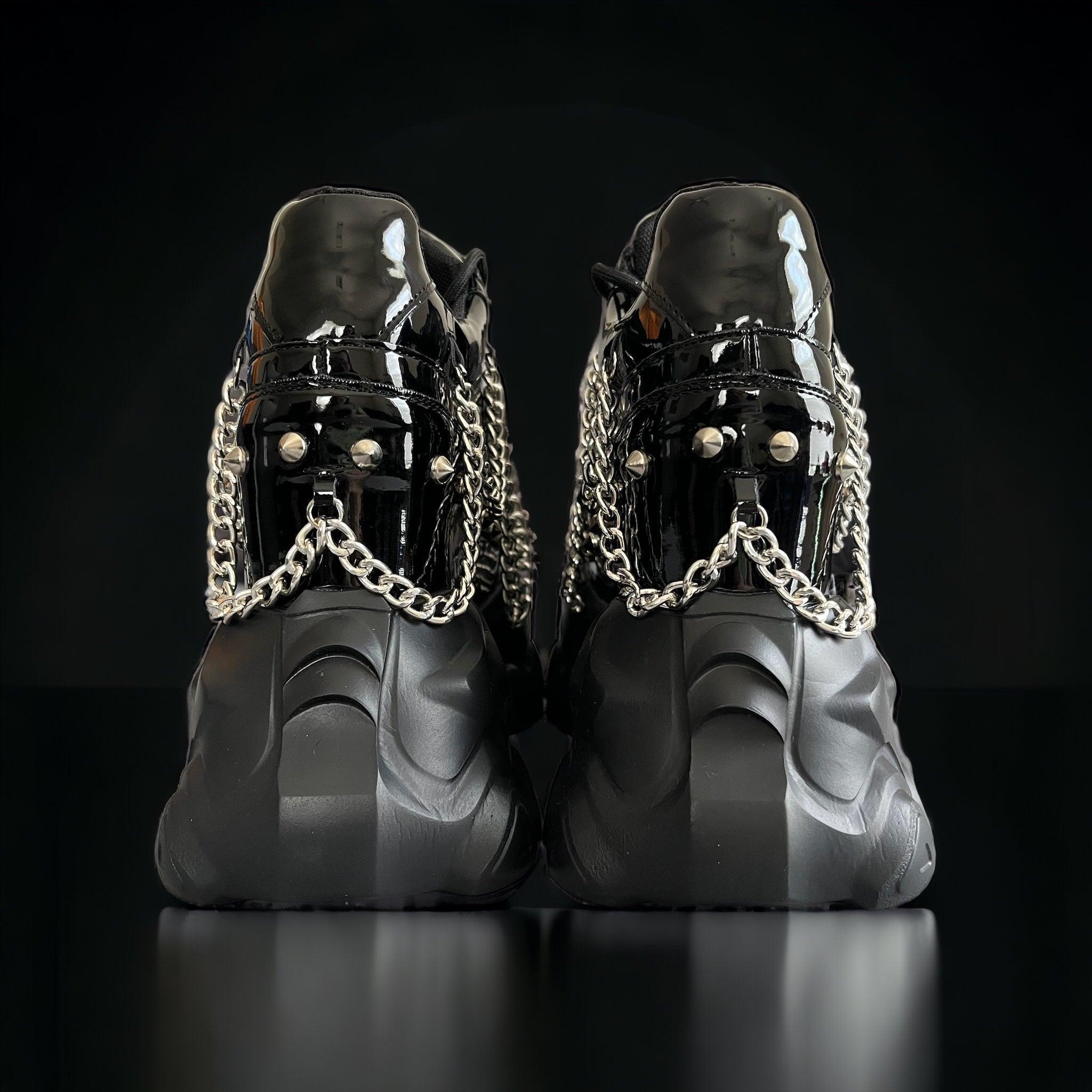 Anthony Wang 黒のチェーン装飾厚底スニーカー ANTHONY WANG GOTH PLATFORM SNEAKER – XRAEART CLOTHING