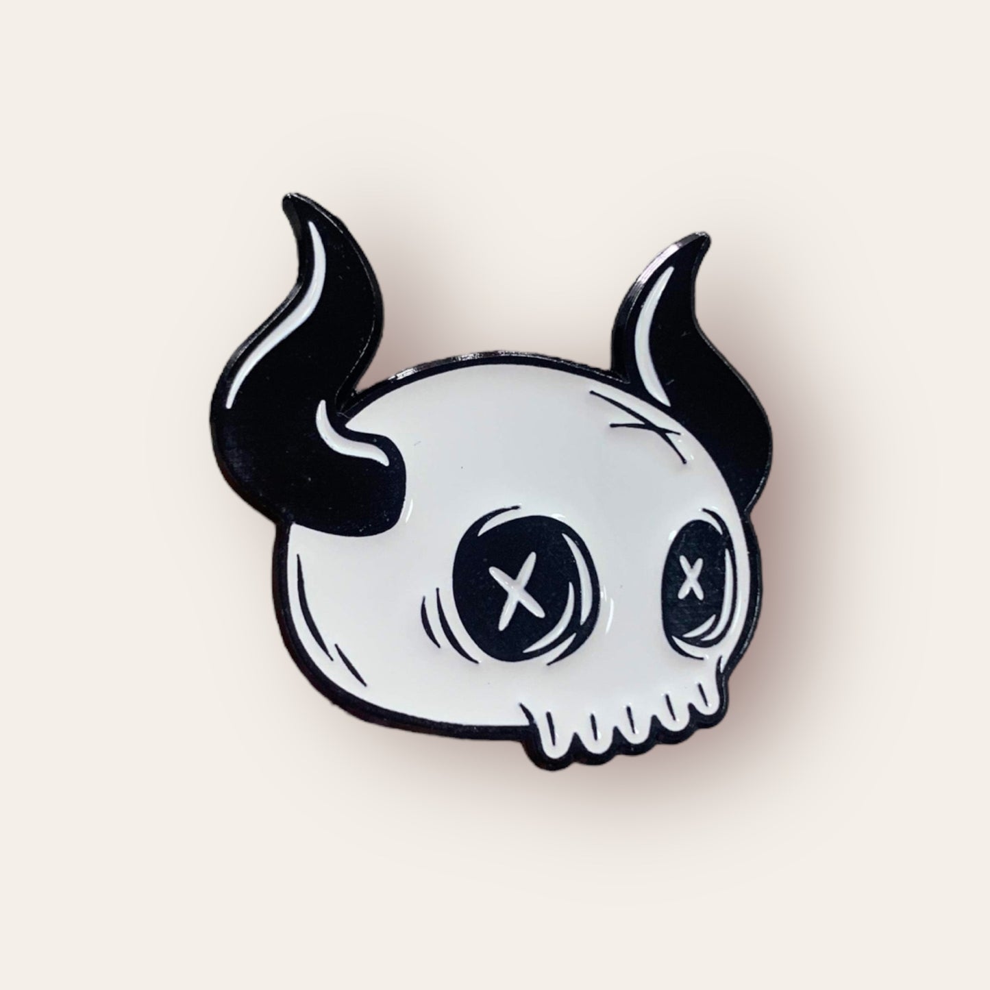 XRAEART SKULL LOGO Enamel Pin