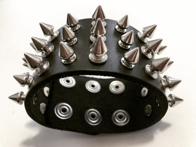 THE CHUNGUS Leather Spiked Cuff