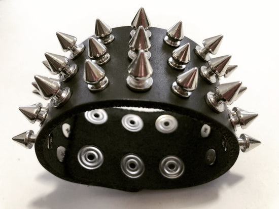 THE CHUNGUS Leather Spiked Cuff